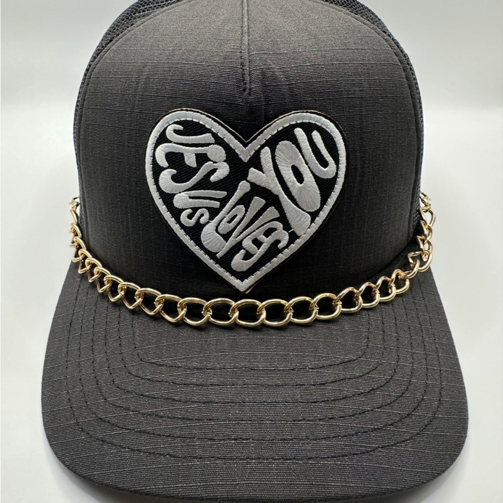 Gray Heart Design Women's Hat with Gold Chain